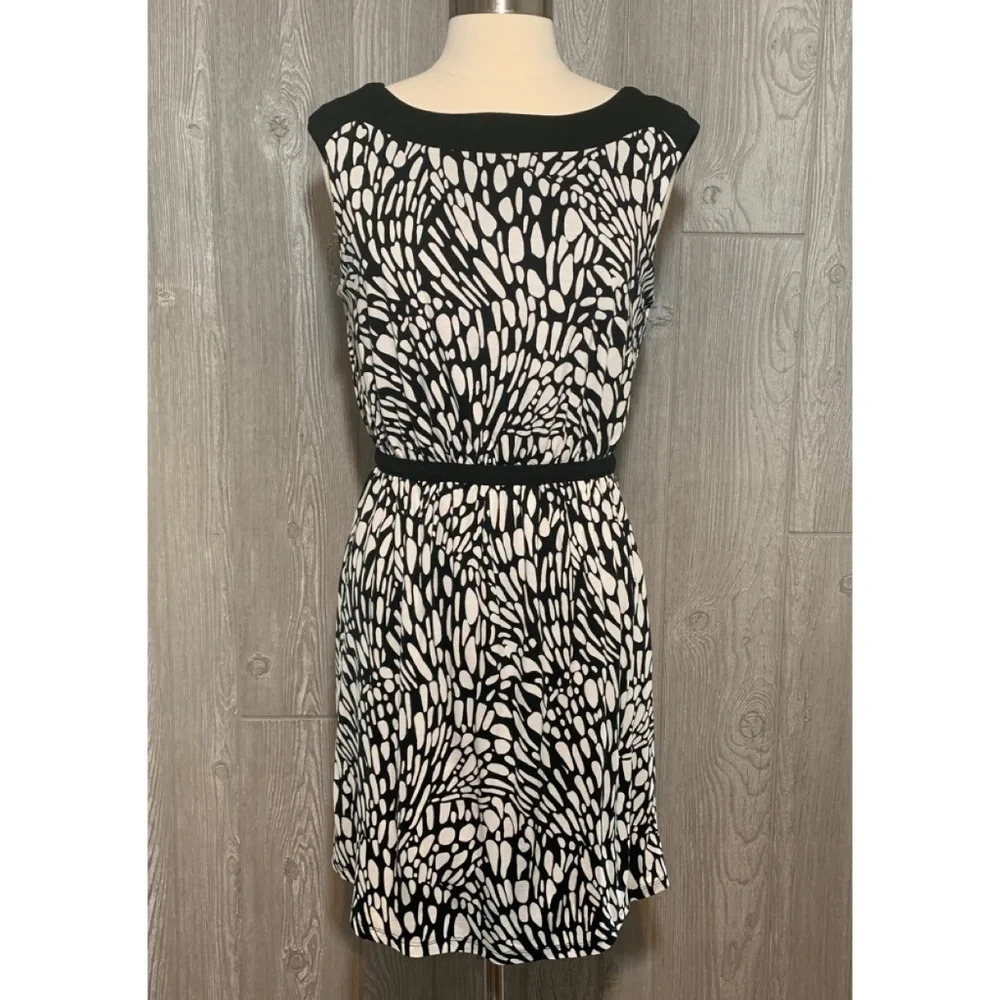 LOFT Black & White Knit Stretch Dress Size S